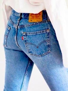 Levi’s 28/29 502 Mid Rise Slim Leg